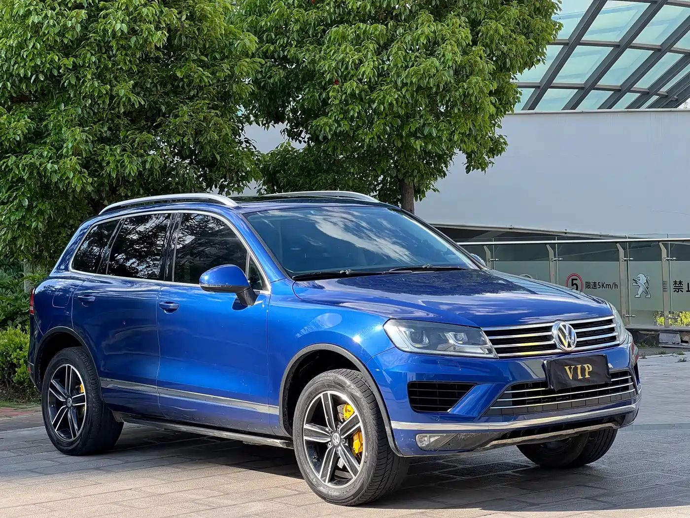 Volkswagen Touareg 2017 3.0TSI Explorer Edition фото 3