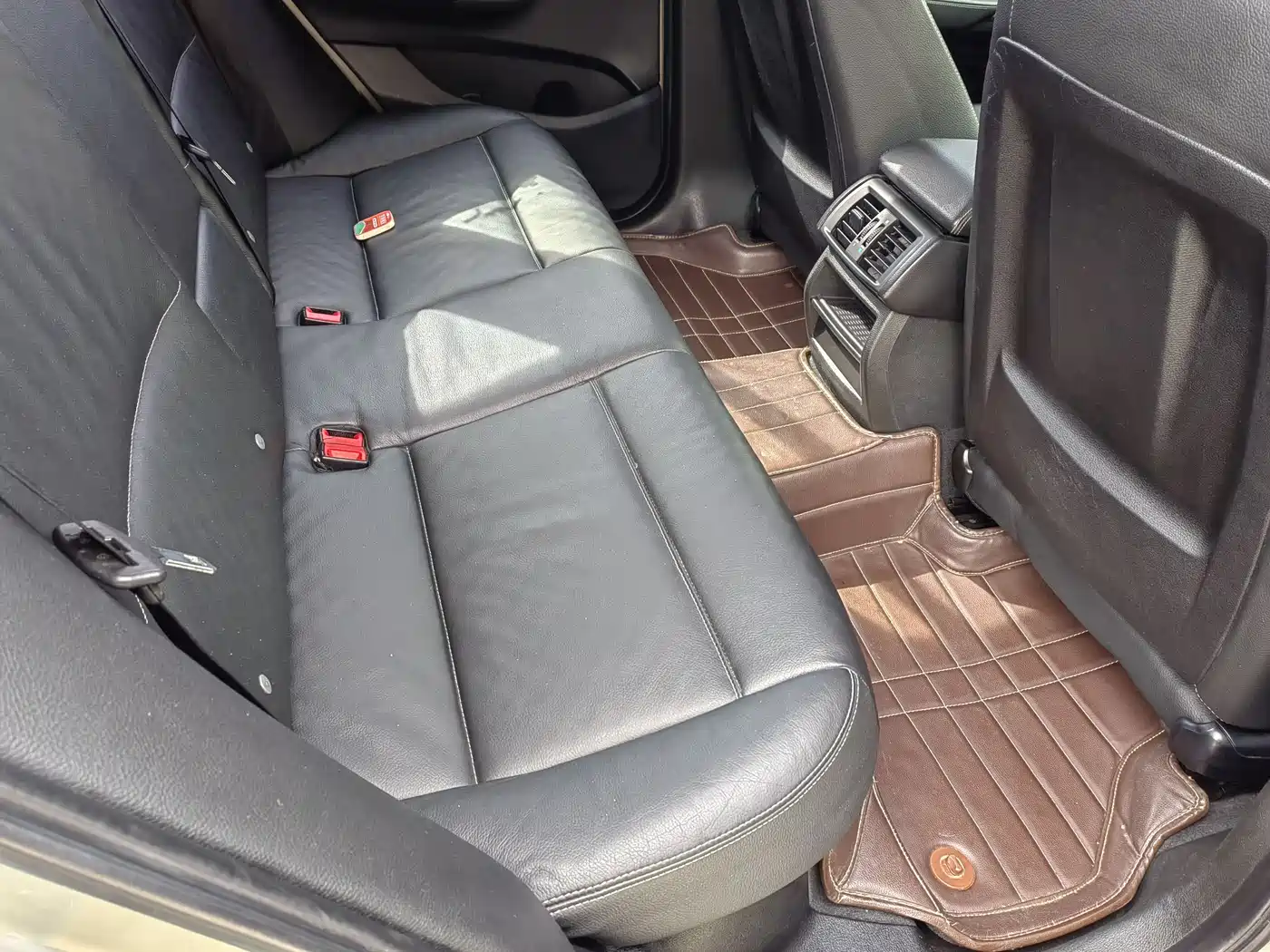 BMW X3 (Import) 2011 xDrive28i Leadership фото 8