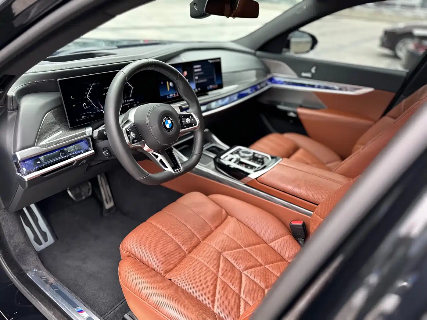 BMW 7 Series 2023 Facelift 740Li Exclusive M Sport Package фото 11