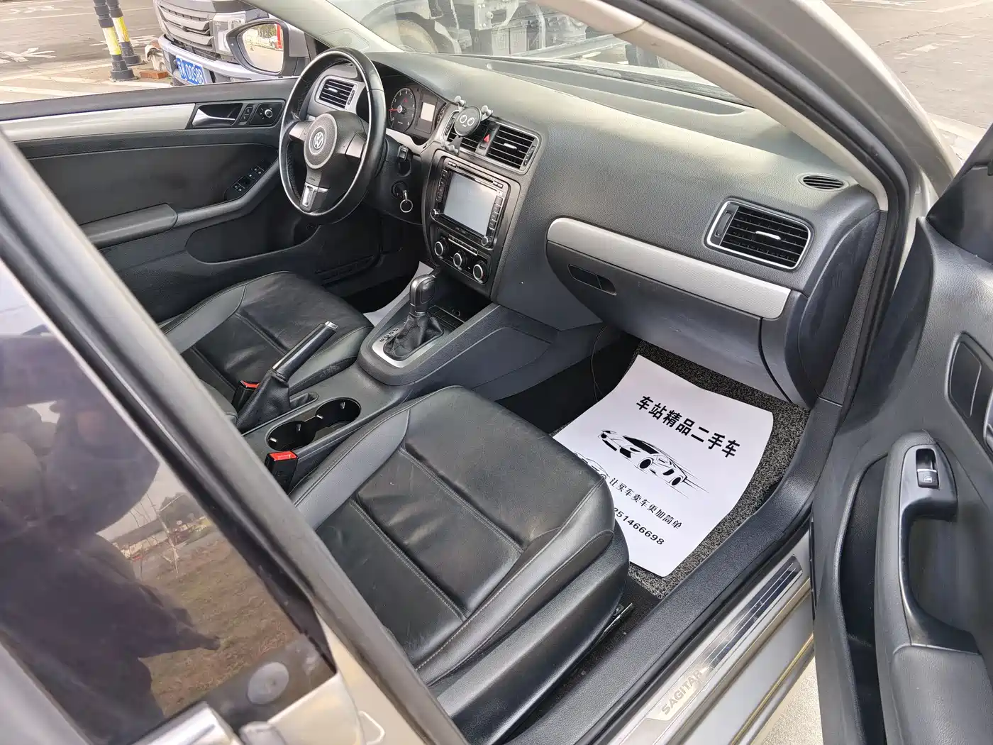 Volkswagen Sagitar 2014 Facelift 1.6L Automatic Comfort фото 8