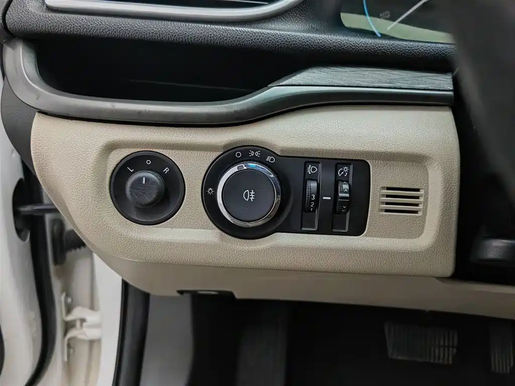Buick Excelle 2016 15N Automatic Elite фото 21