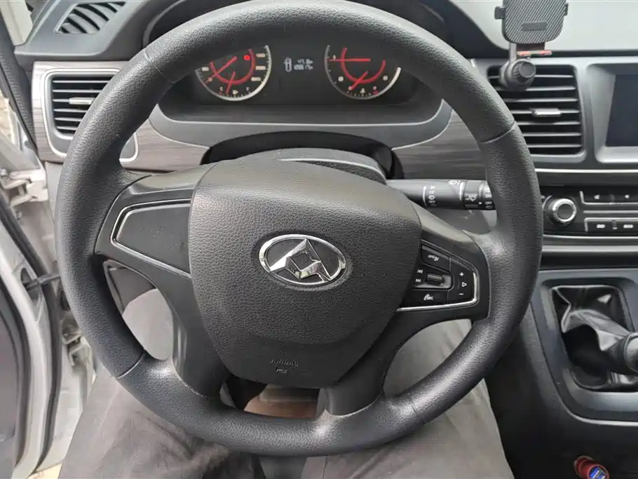 SAIC Maxus Maxus G10 2018 PLUS 1.9T Manual Elite Edition Diesel фото 15