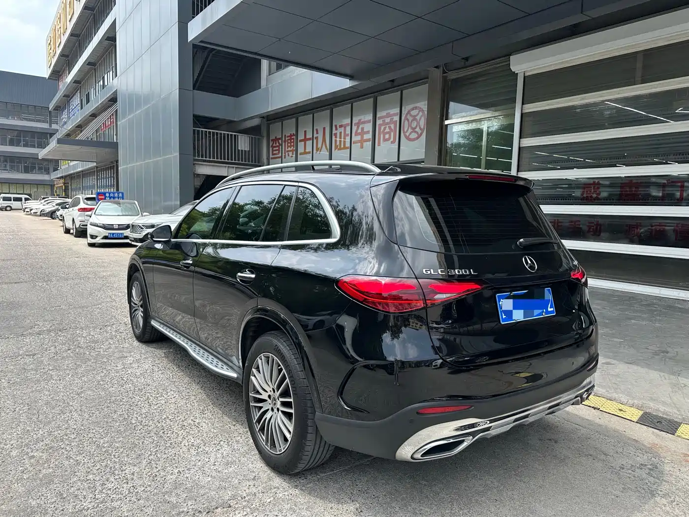 Mercedes-Benz GLC 2023 Facelift GLC 300 L 4MATIC Sport 5-Seater фото 2