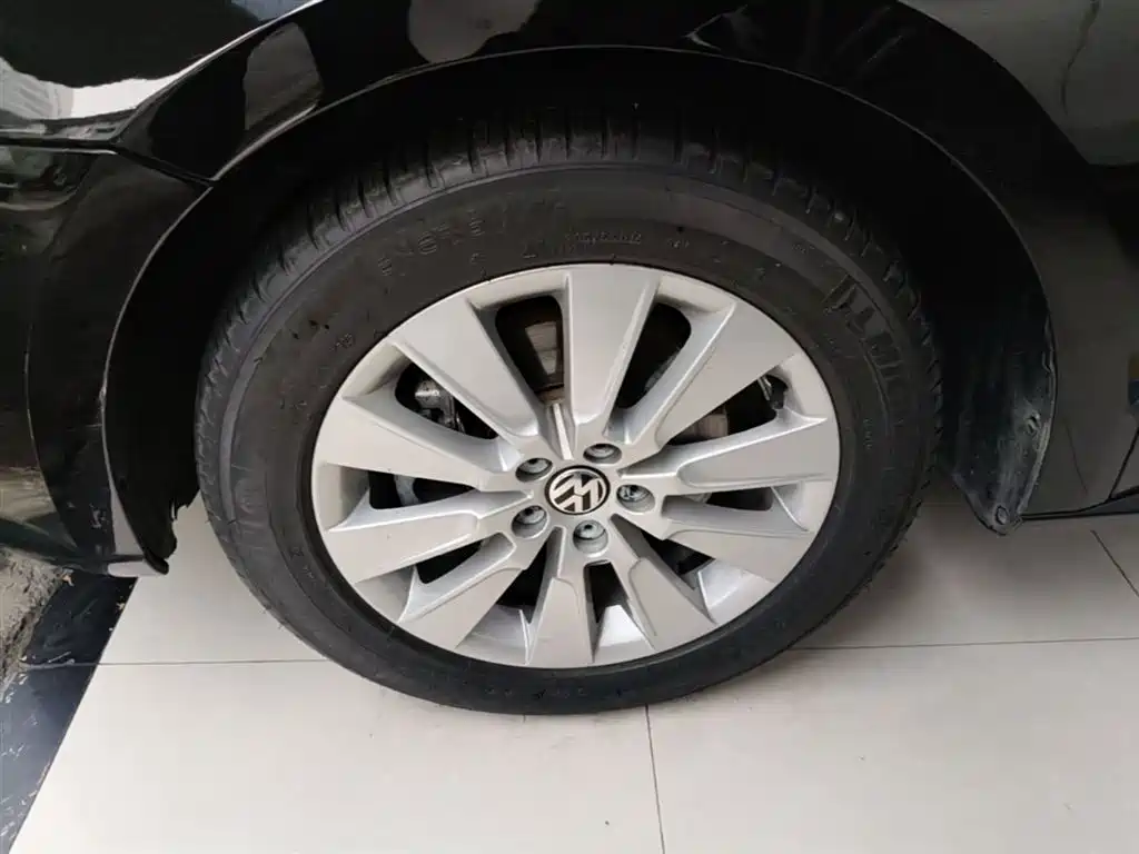Volkswagen Lavida 2013 Facelift 1.4TSI DSG Comfort фото 23