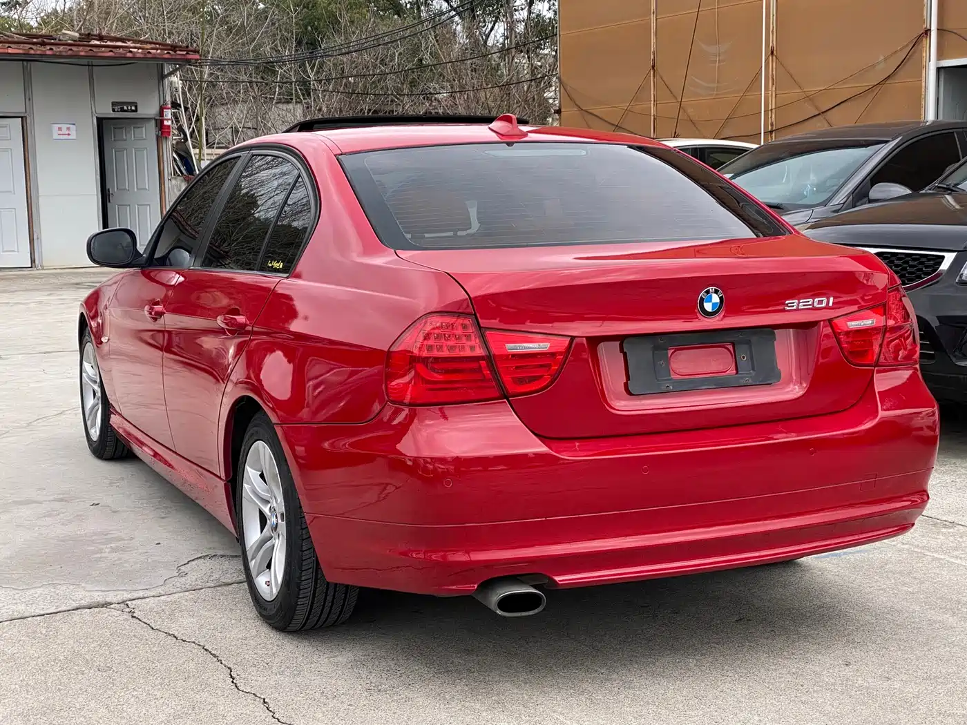 BMW 3 Series 2009 320i Luxury фото 15