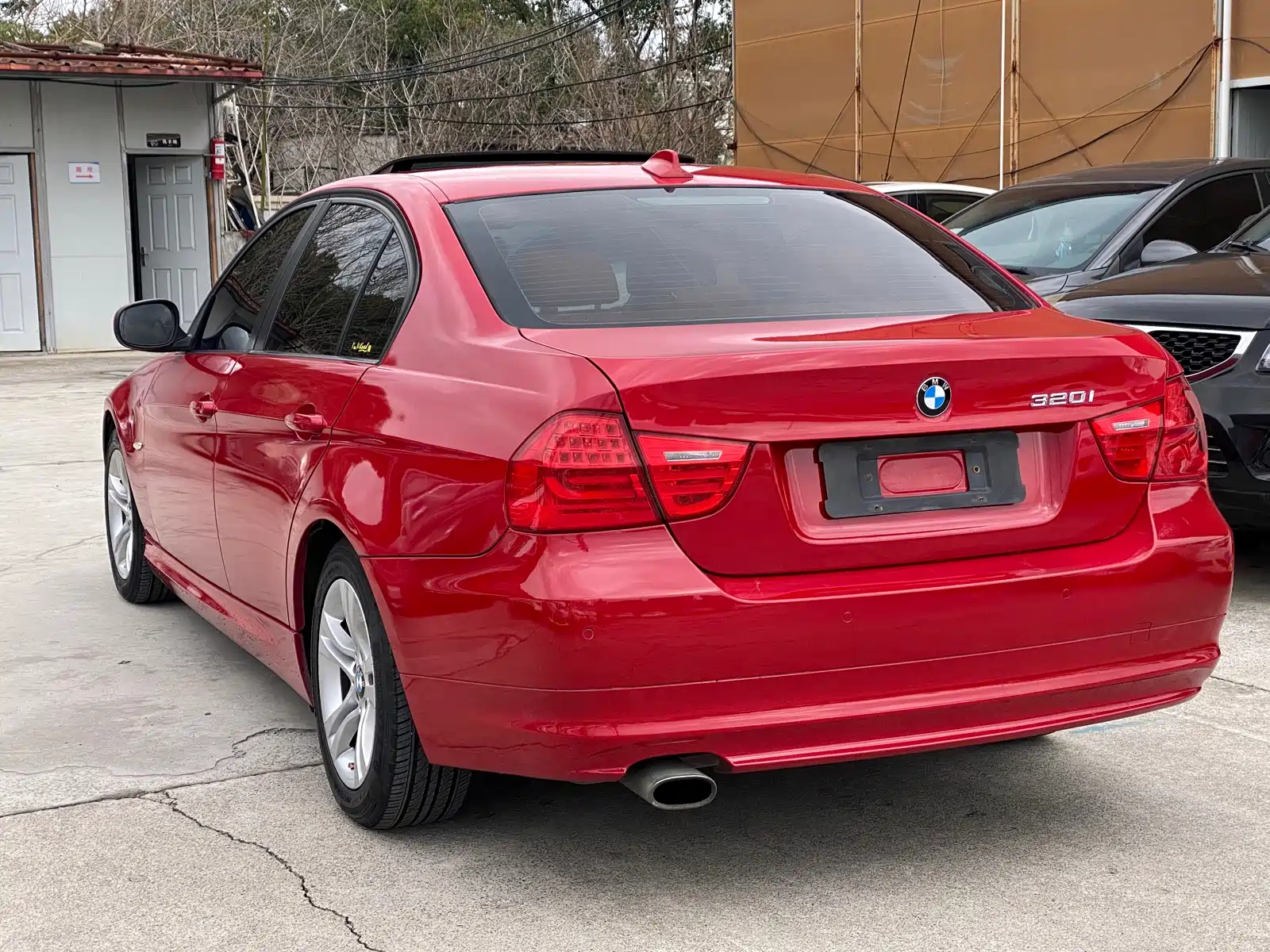 صورة 15 - BMW 3 Series