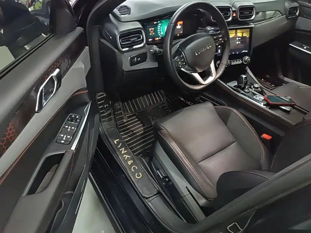 Lynk & Co 03 2019 2.0TD Auto Power Version фото 16