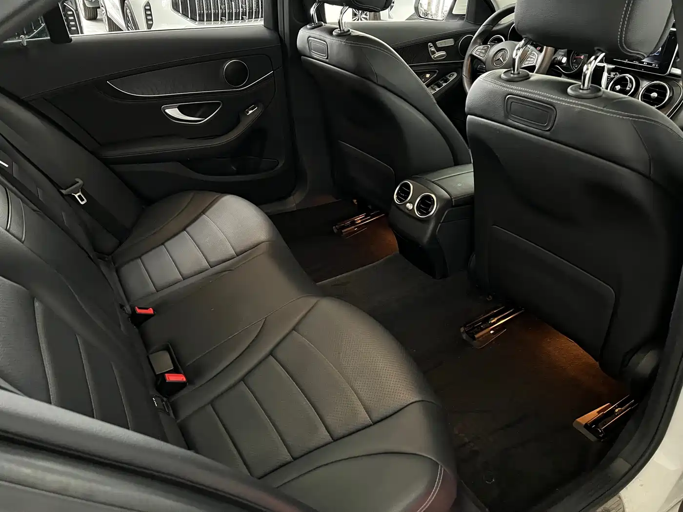 Mercedes-Benz C-Class 2017 C 200 L Sport фото 21