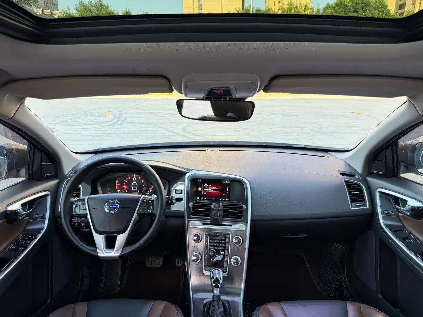 Volvo XC60 (Import) 2014 2015 T6 Momentum