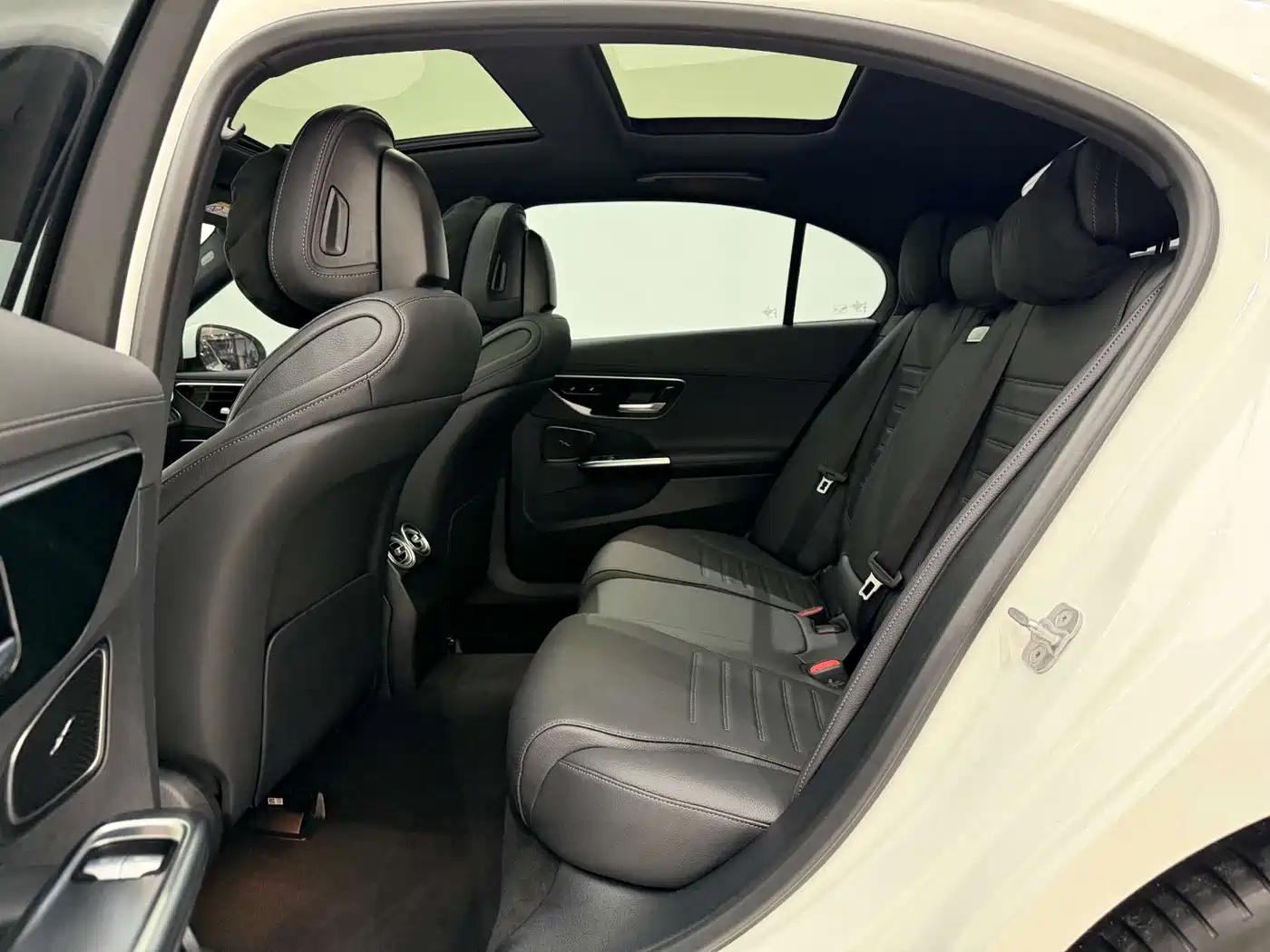 Mercedes-Benz C-Class 2024 Second Facelift C 260 L Sport фото 14