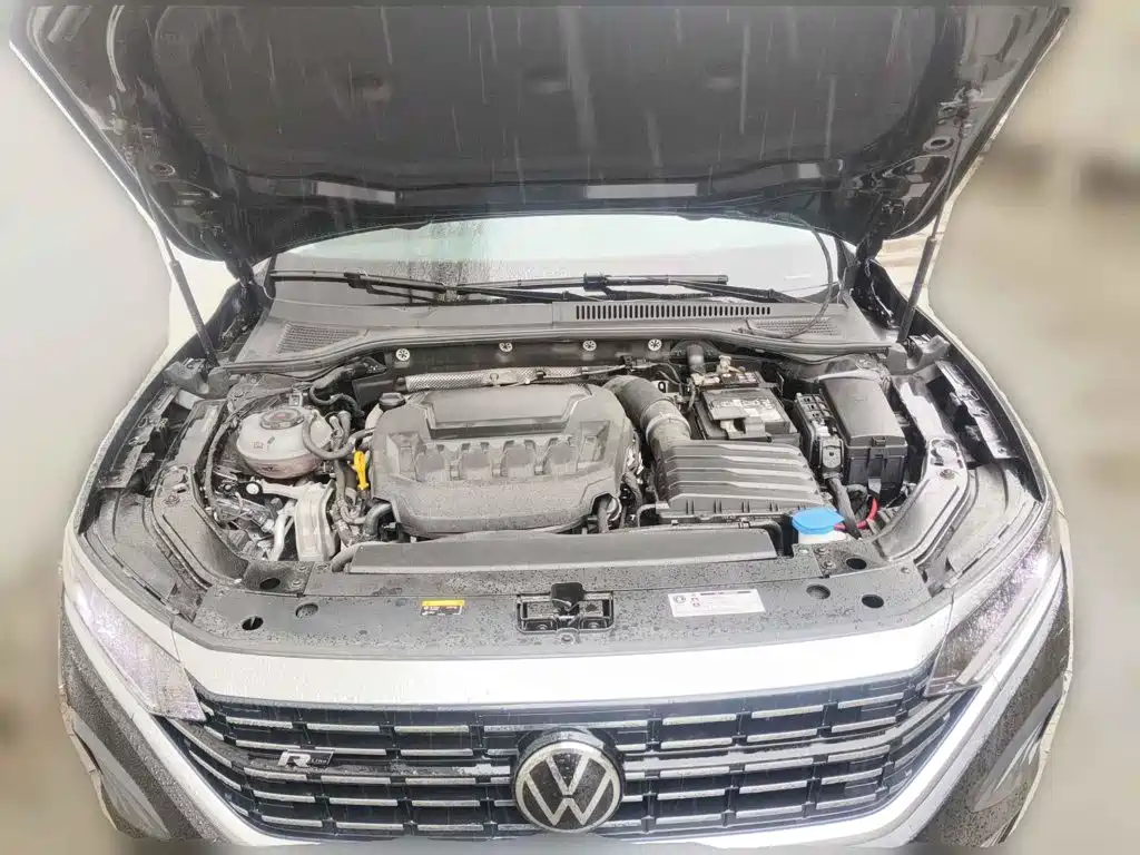 Volkswagen Passat 2026 2025 Outstanding 380TSI Dragon Soaring Edition
