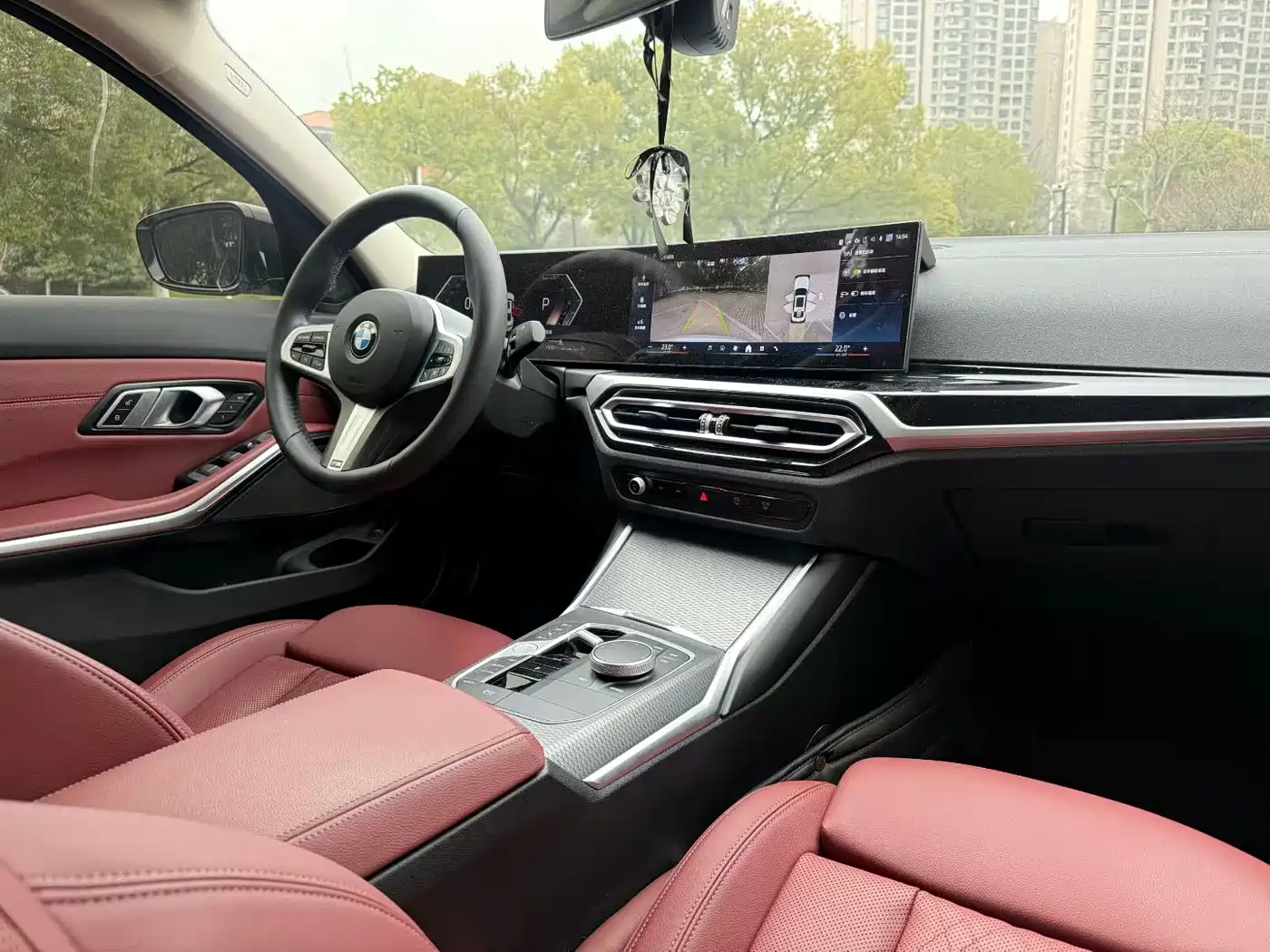 BMW 3 Series 2024 325Li M Sport Shadowline Package фото 7
