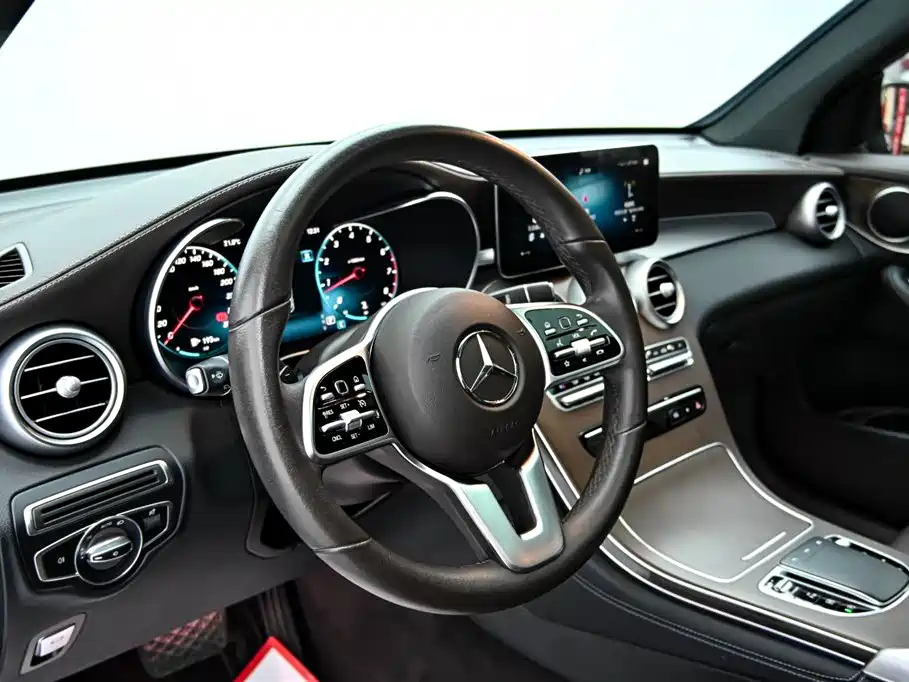 Mercedes-Benz GLC 2022 Model GLC 260 L 4MATIC Luxury Edition фото 16