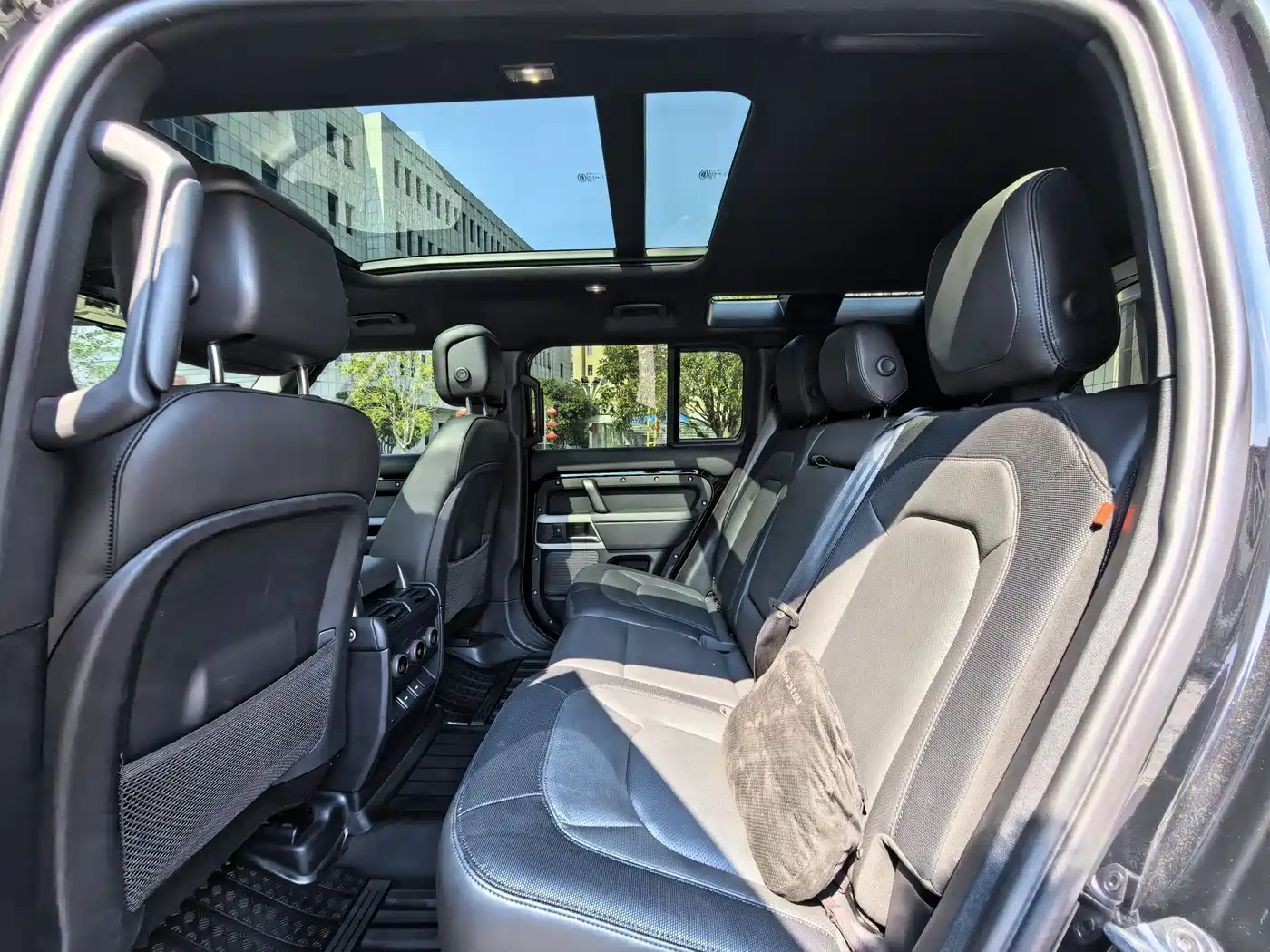 Land Rover Defender 2023 Facelift 110 3.0T P400 X-DYNAMIC HSE фото 9