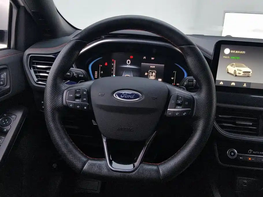 Ford Focus 2022 2021 Sedan EcoBoost 180 Auto ST Line