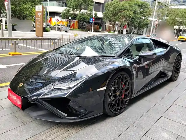 Lamborghini Huracán Huracán EVO RWD