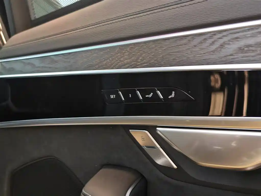 Audi A8 2025 A8L 50 TFSI quattro Exclusive Selection фото 6