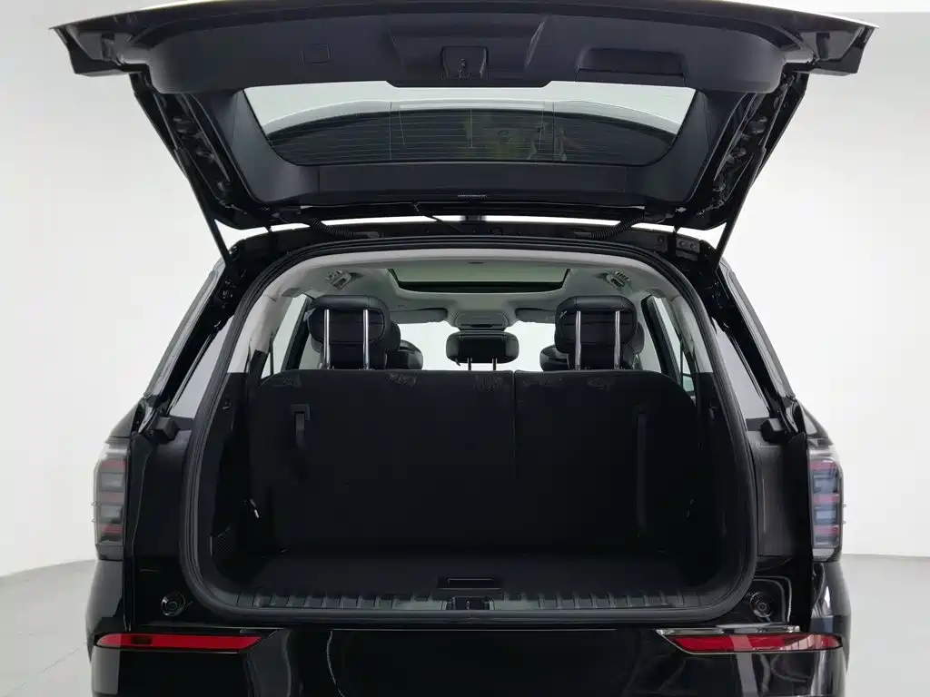 Photo 16 - Ford Edge