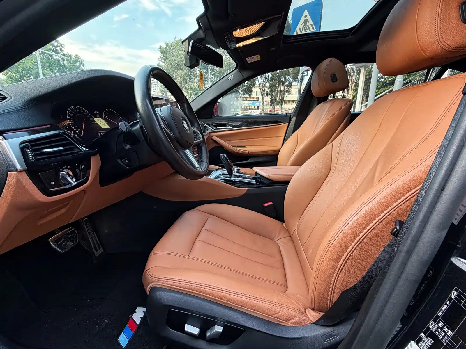 Photo 9 - BMW 5 Series
