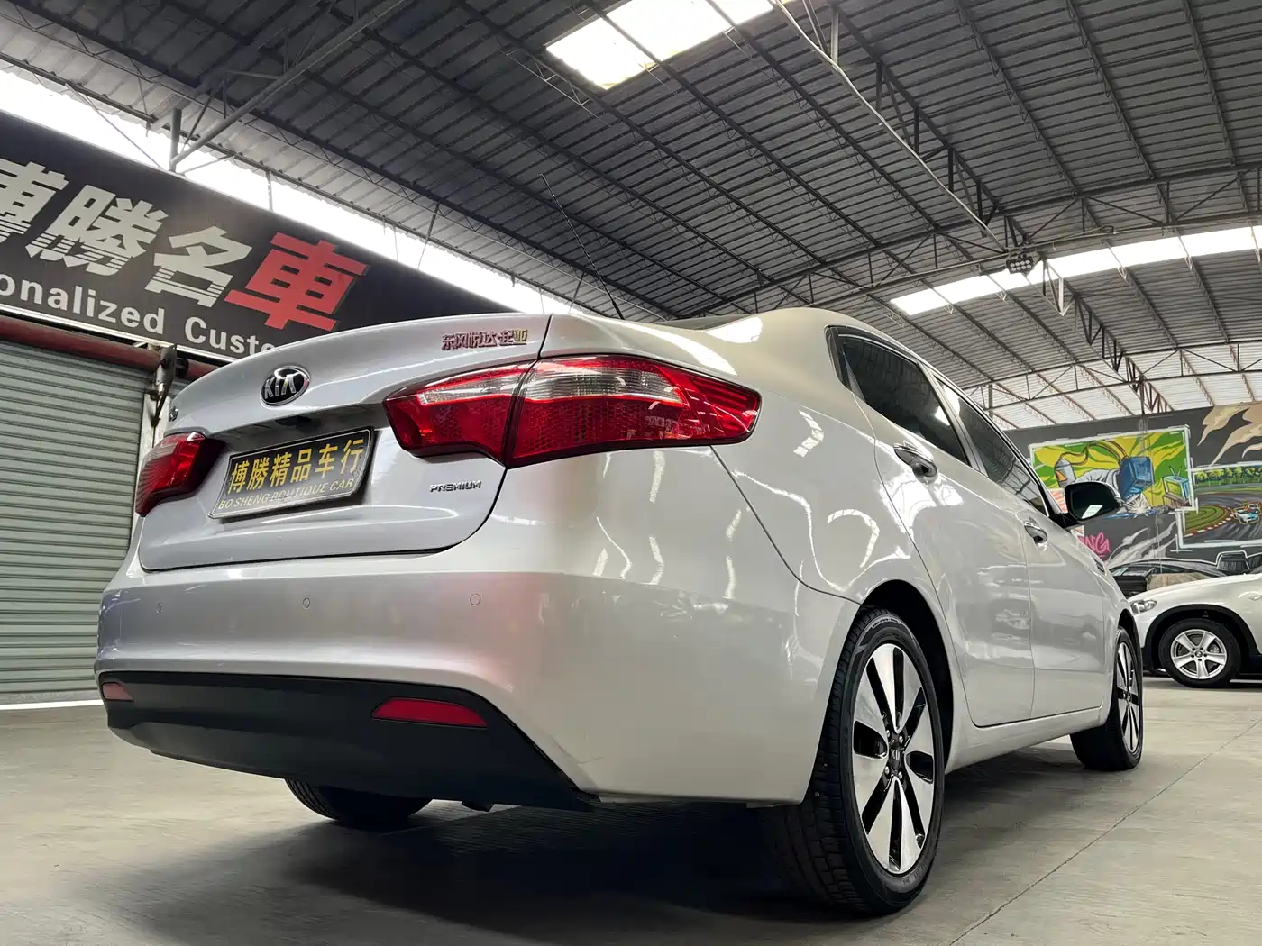 Kia K2 2012 Sedan 1.6L AT Premium Commemorative Edition фото 10