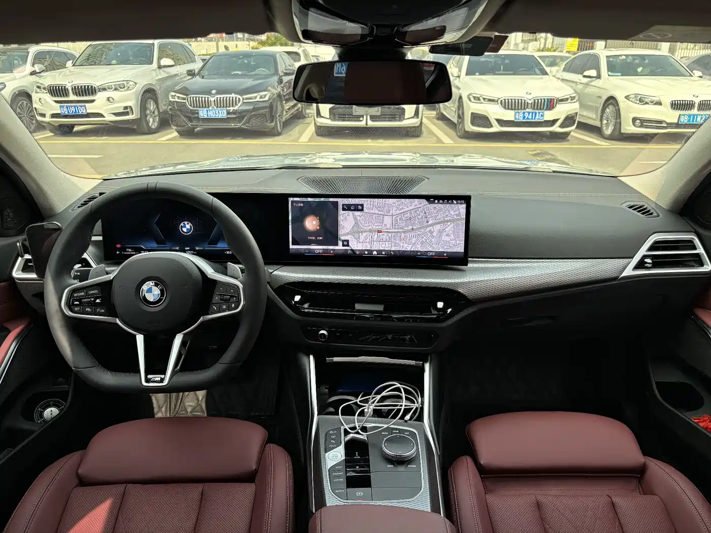 BMW 3 Series 2025 330Li M Sport Night Edition фото 9