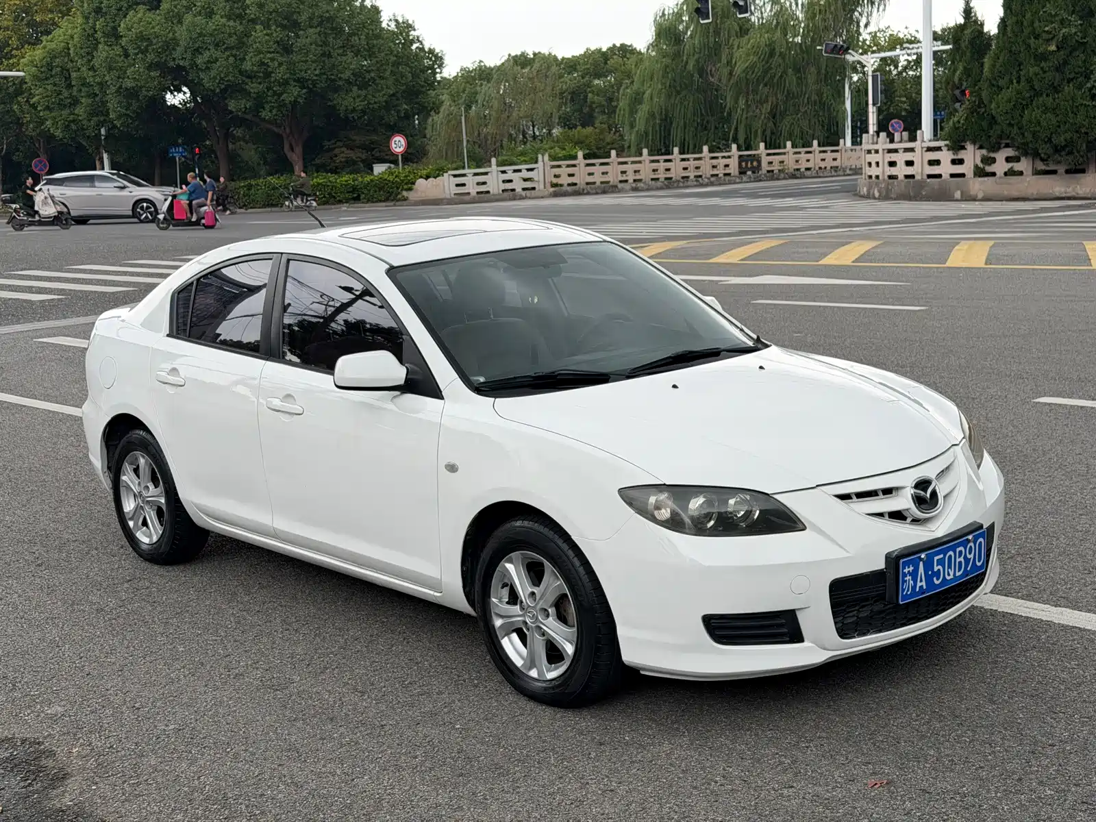 Фото 7 - Mazda 3