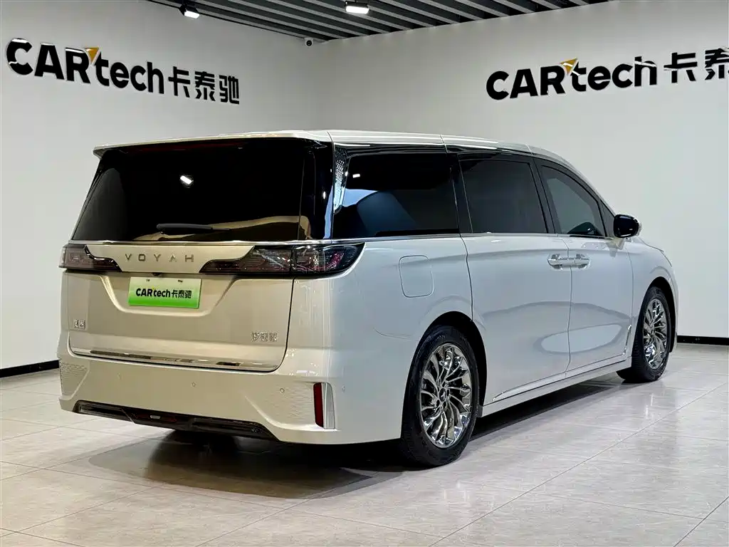 Voyah Auto Voyah Dreamer 2022 Low-carbon Dream+Smart Package фото 3