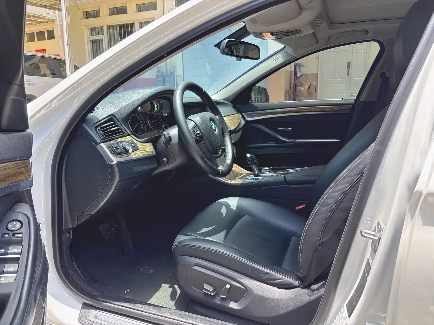 BMW 5 Series 2013 525Li Excellence Edition фото 6