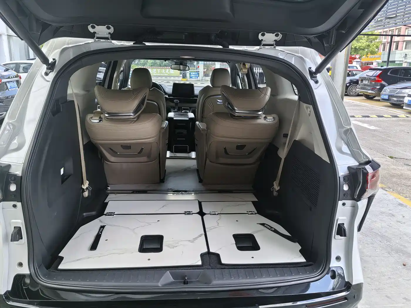 Toyota Sienna 2021 2.5L Hybrid Luxury Edition фото 12