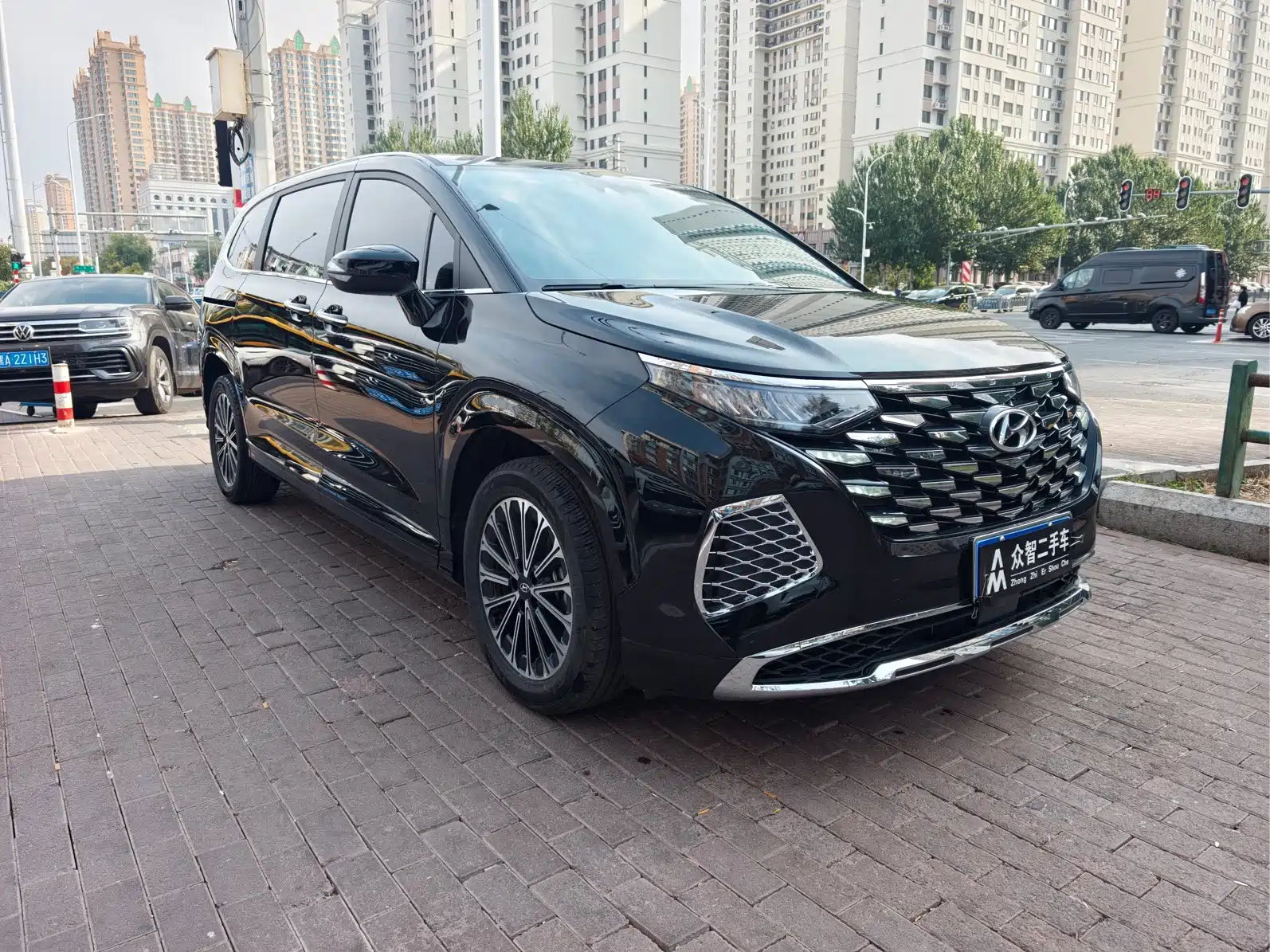 Фото 2 - Hyundai Custo