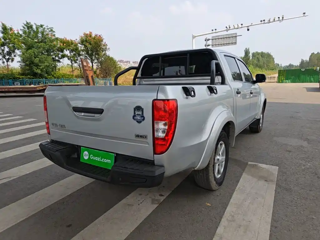Jiangling Baodian 2024 2023 2.5T Diesel 4WD Comfort Edition Standard Wheelbase JX4D25A6L