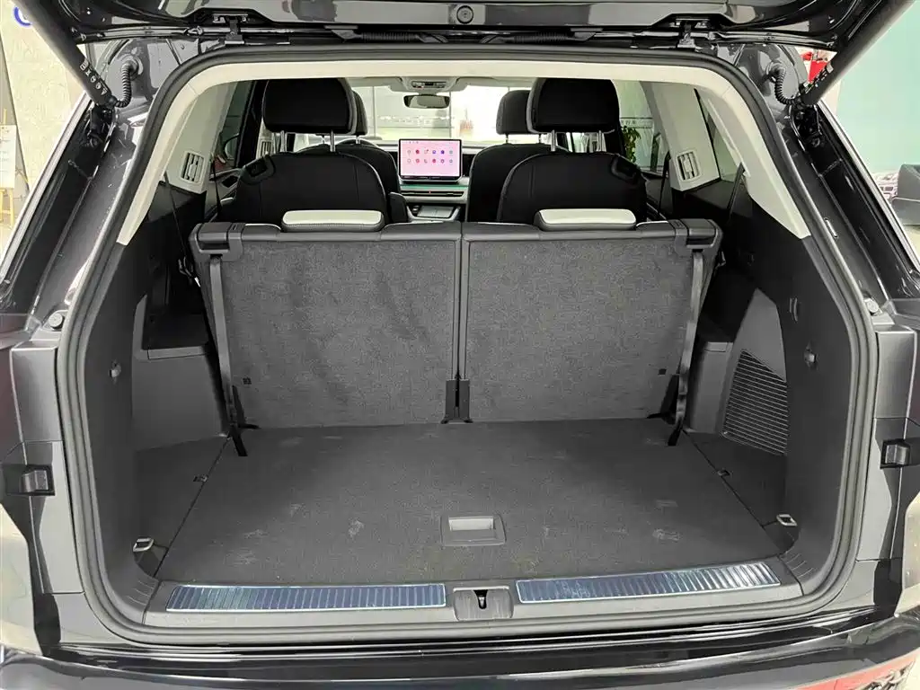 Volkswagen Talagon 2025 450TSI R-Line 6-Seater фото 16