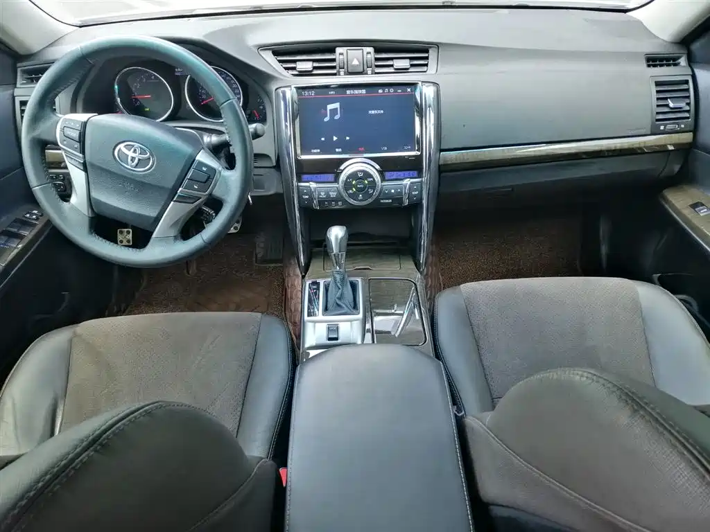 Toyota Reiz 2013 2.5V Premium Edition фото 8