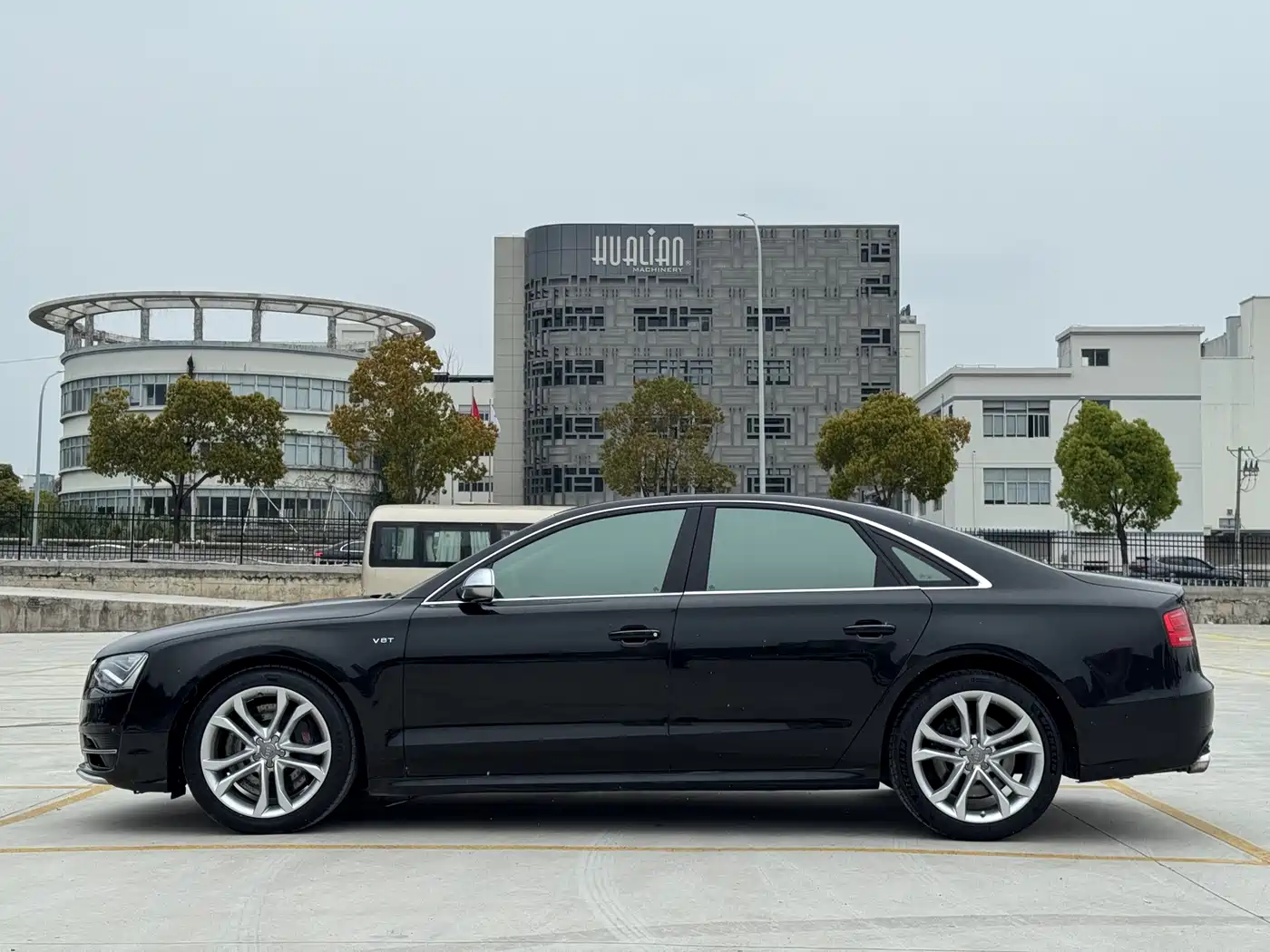 Audi S8 2013 S8 4.0TFSI quattro фото 16