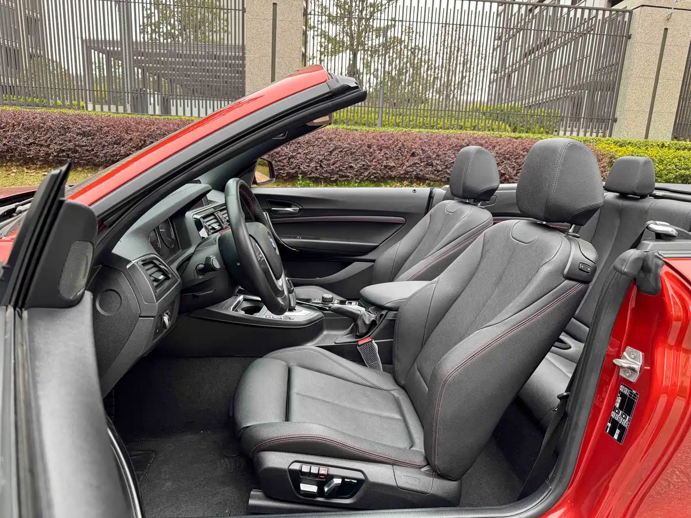 BMW 2 Series (Import) 2019 225i Convertible Coupe Sport Design Package фото 4