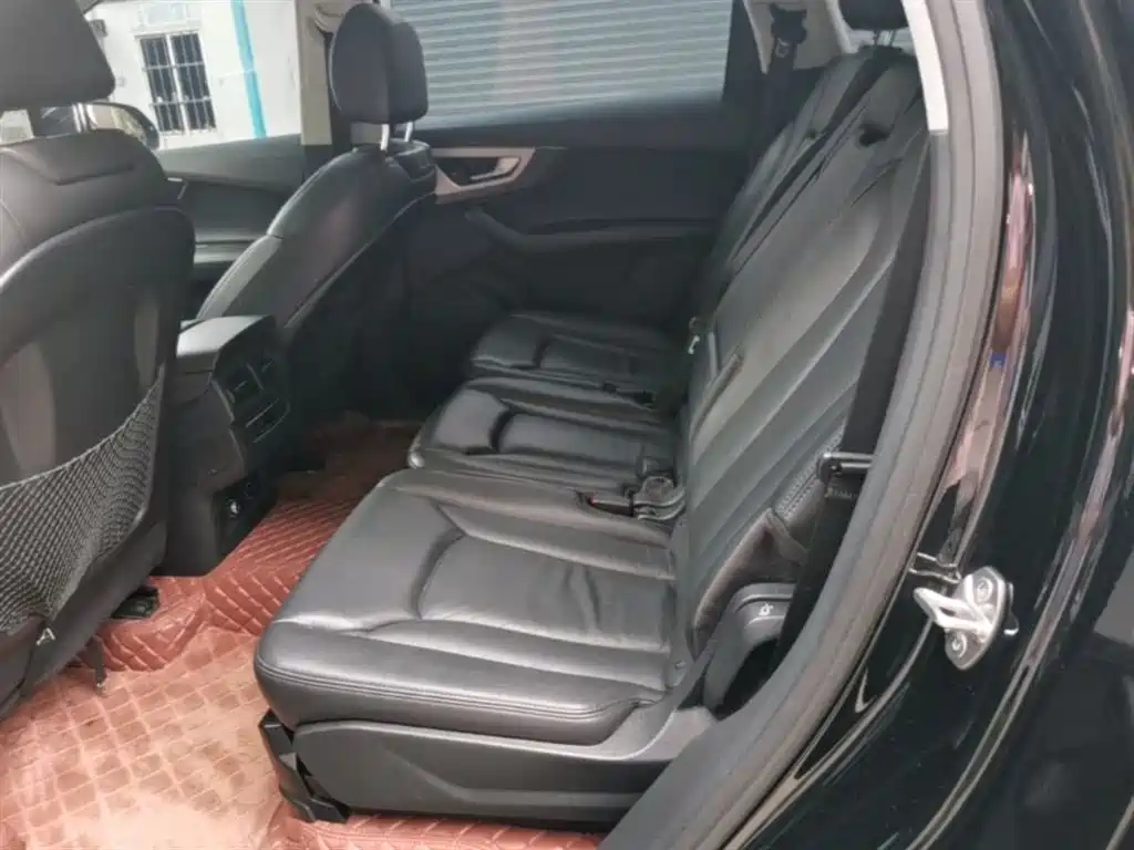 Audi Q7 2019 55 TFSI Technology фото 17