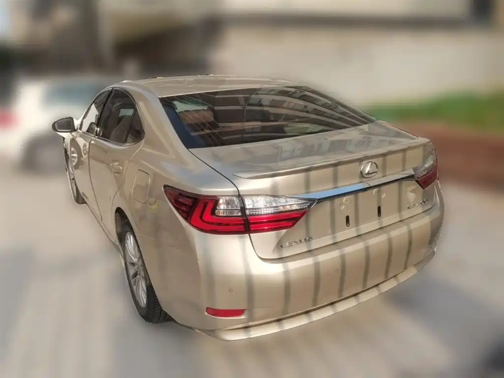 Lexus ES 2015 200 Elite Edition фото 9