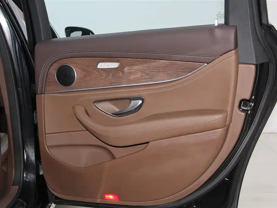 Mercedes-Benz E-Class 2023 Facelift E 300 L Fashion фото 32