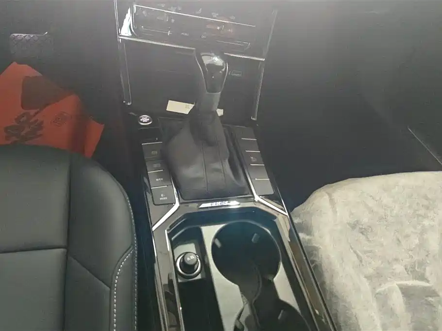 VOLKSWAGEN PASSAT NEW ENERGY