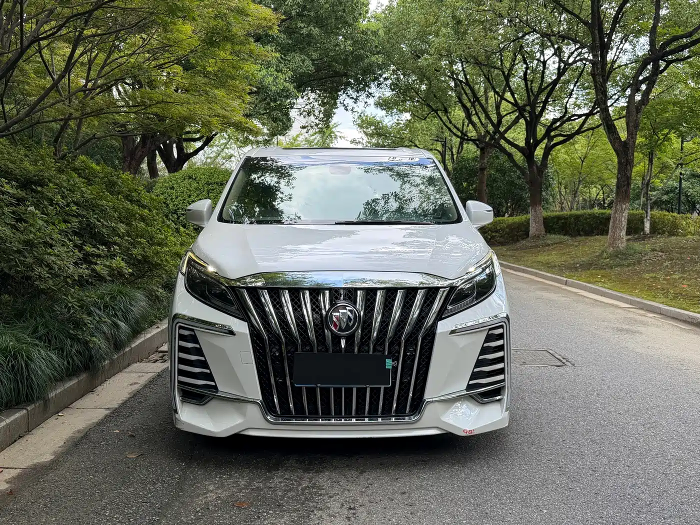 Фото 2 - Buick GL8