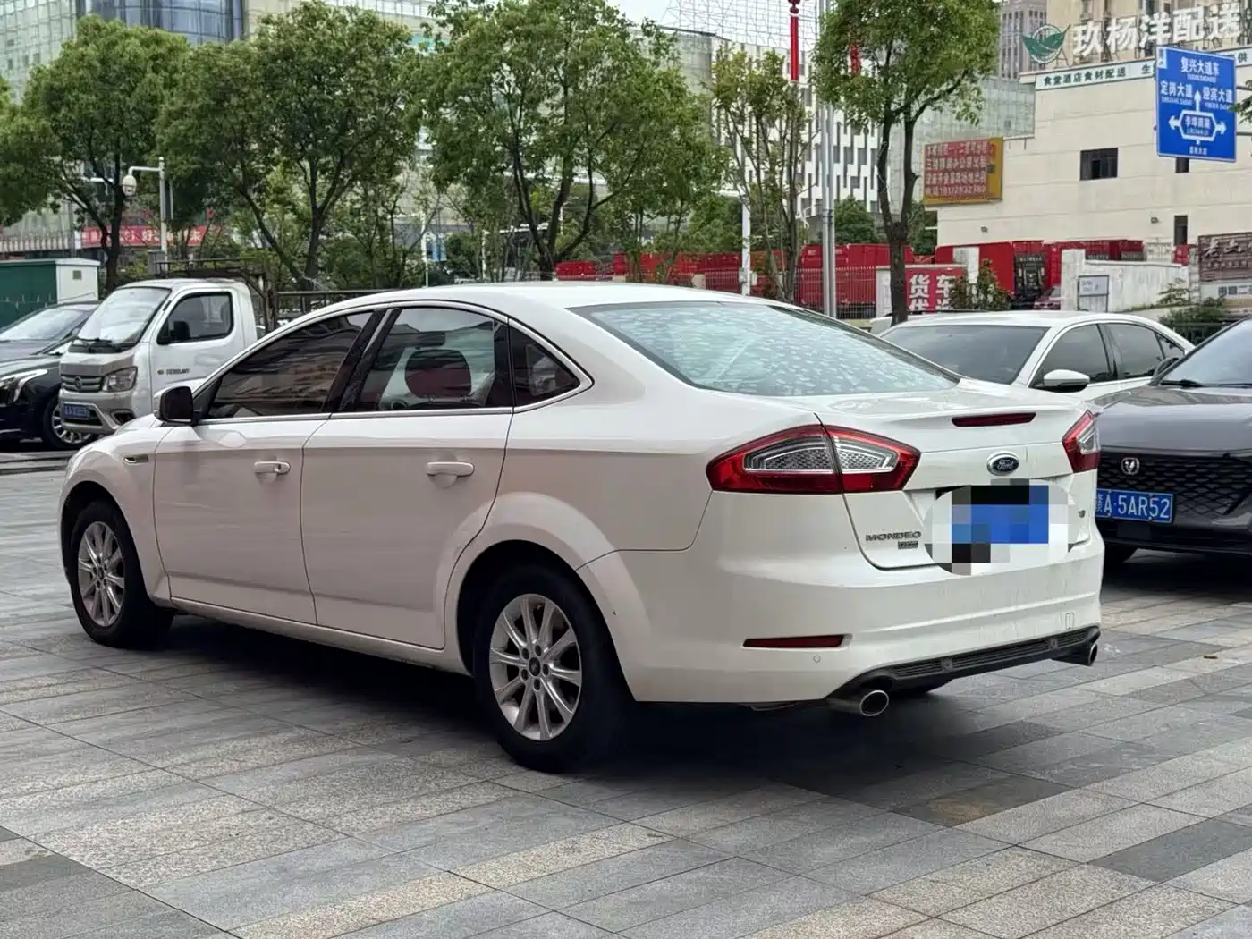 Ford Mondeo 2013 2013 2.3L Fashion Model