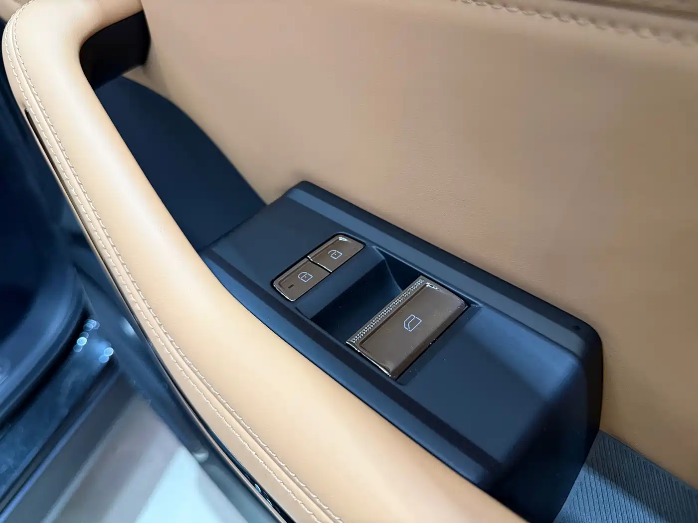 Lynk & Co 09 2022 2021 2.0T Halo 7-seater