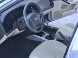 Photo 10 - Hyundai Elantra