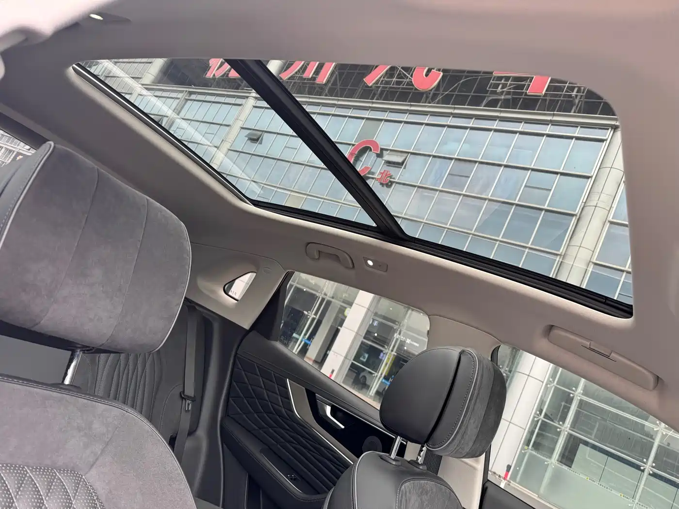 Hongqi HS5 2022 2.0T Smart Connect Premium Edition фото 17