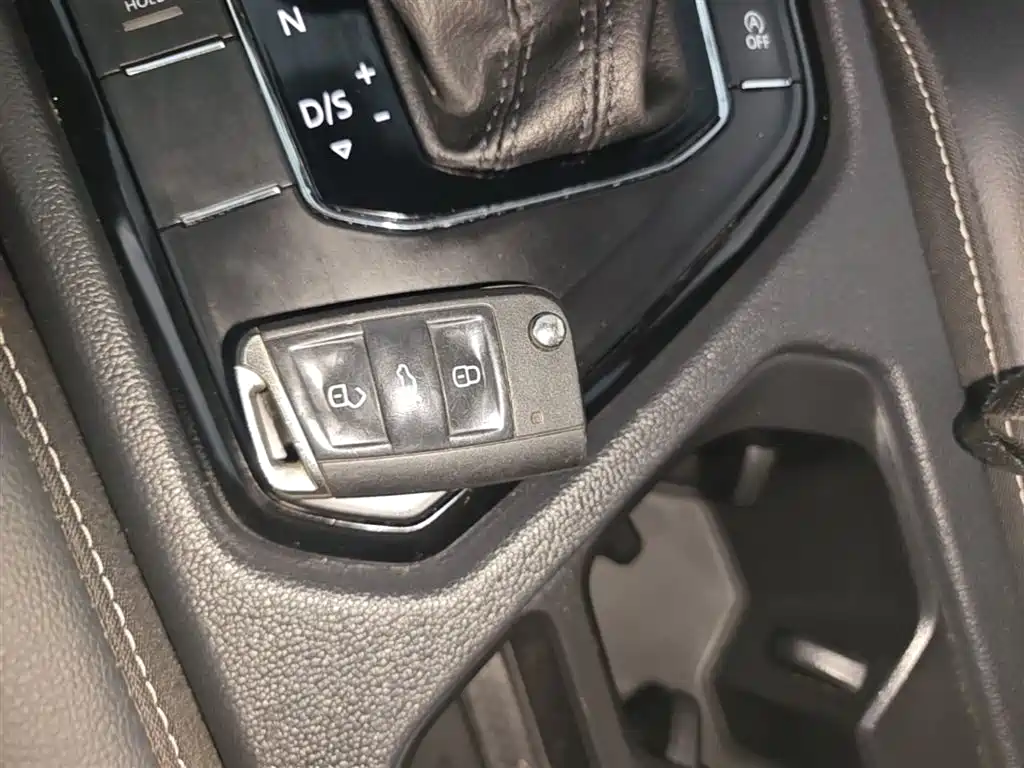 Volkswagen Tiguan L 2018 330TSI Automatic 2WD Luxury Edition фото 9