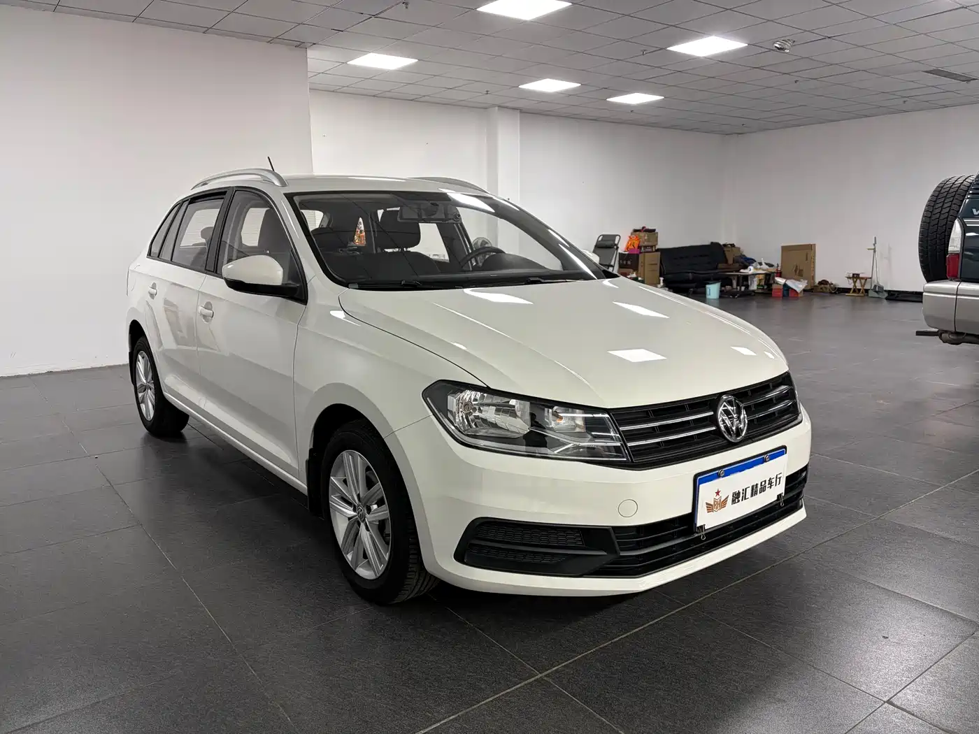 Volkswagen Santana 2017 Gran Santana 1.6L Auto Trendline фото 3