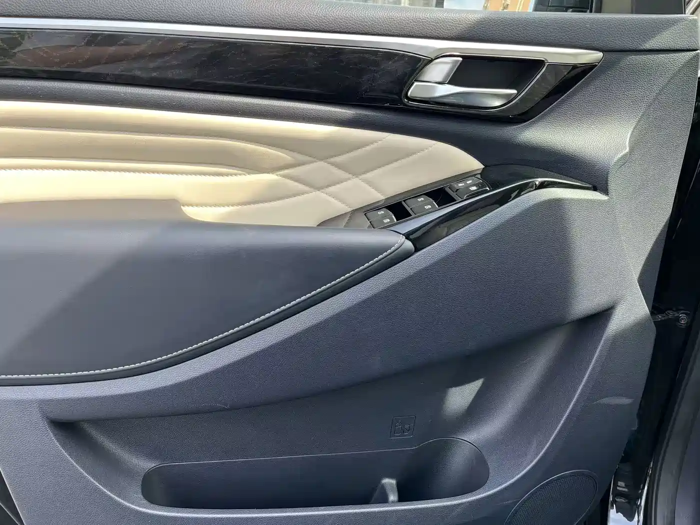GAC Trumpchi Trumpchi M8 2021 Master Series 390T 4-Seat Premium Edition фото 31