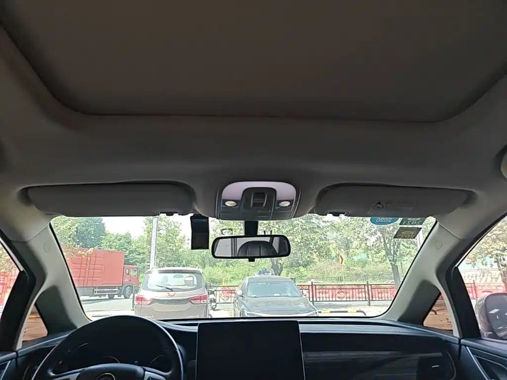 Photo 18 - BYD Song MAX