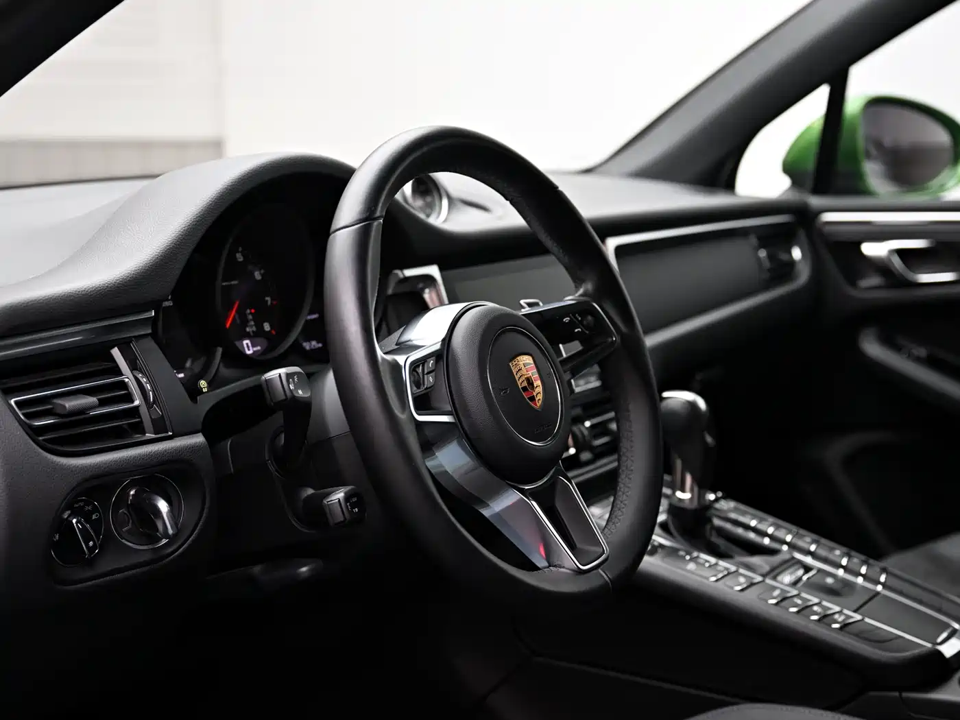 Porsche Macan 2018 Macan 2.0T фото 11