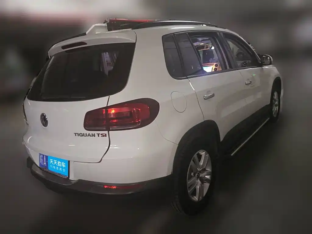 صورة 2 - Volkswagen Tiguan